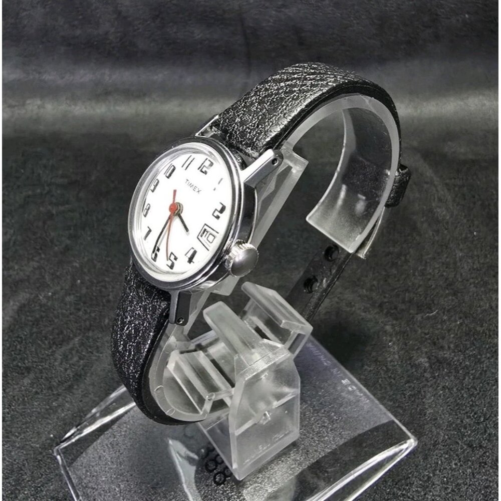 Ladies Timex Vintage Manual Wind White Numeral Calendar Dial Watch Running